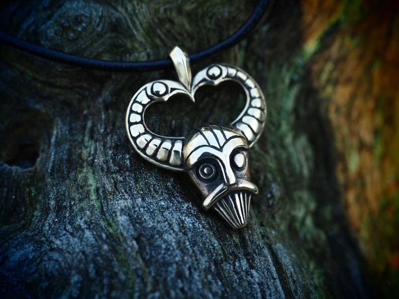 Elegant Silver Necklace for Every Occasion