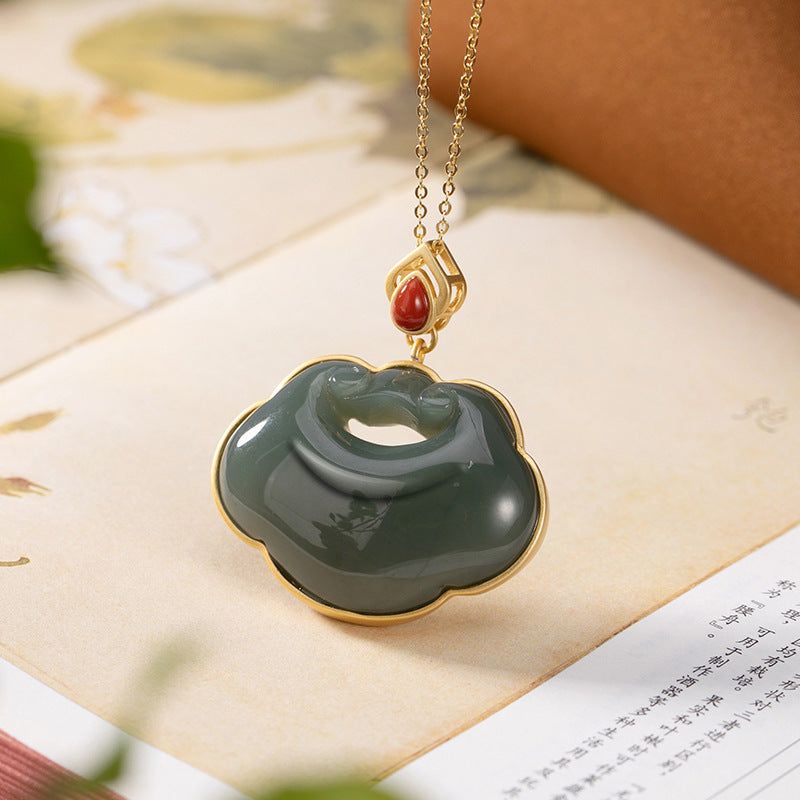 Stunning Gold Pendant for Daily Wear