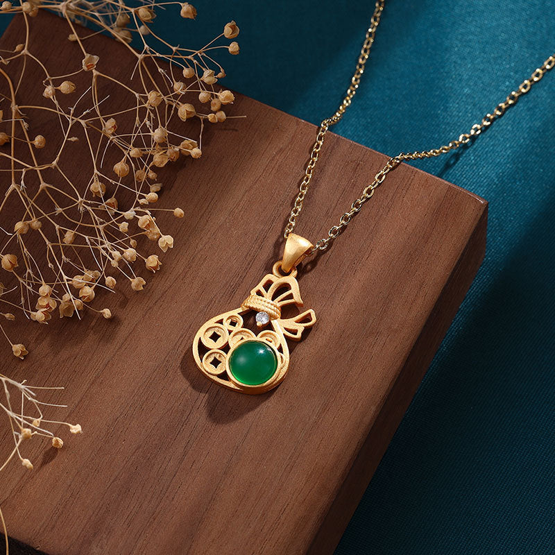 Charming Gold Necklace for Any Occasion