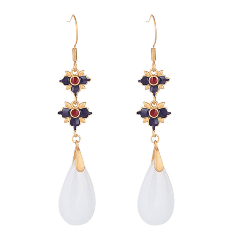 Charming Earring for Any Occasion