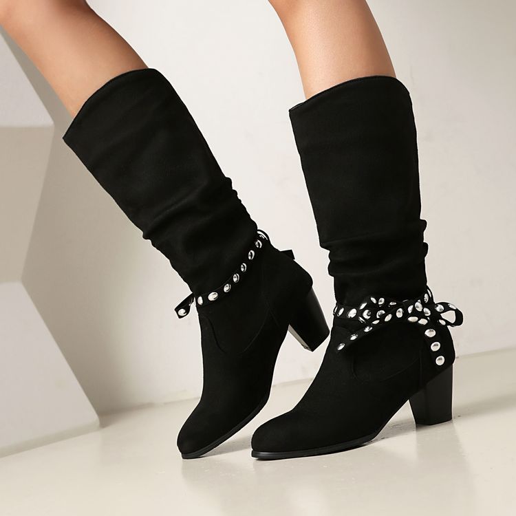 Graceful Orthopedic Boots for Modern Look