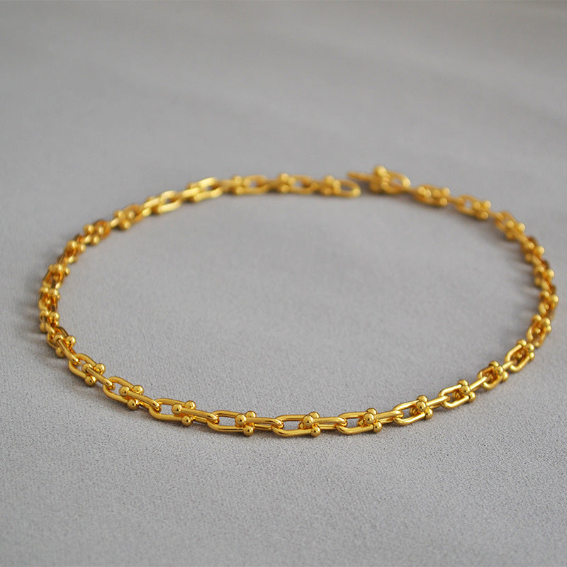 Classic Gold Necklace with Timeless Appeal