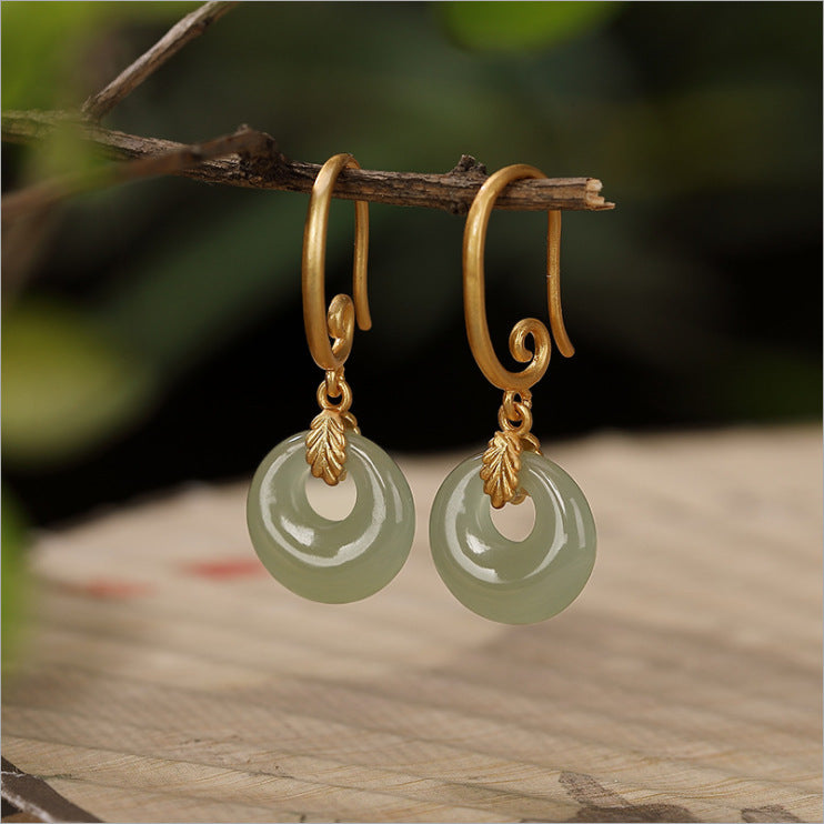 Romantic Silver Earring for Special Moments