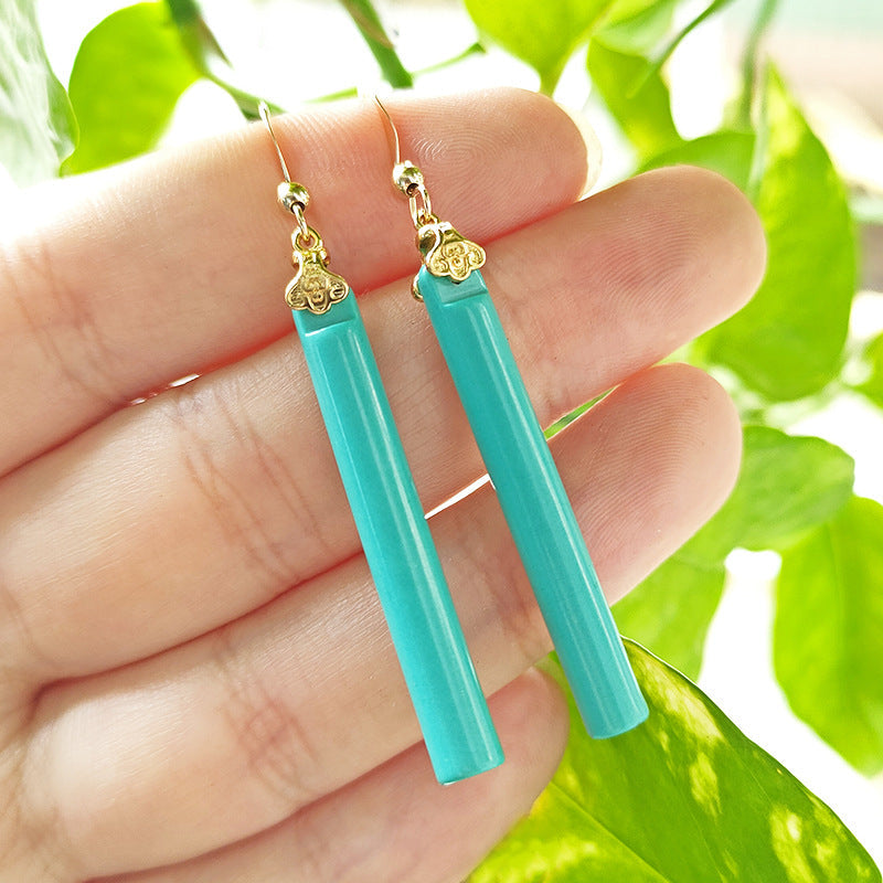 Romantic Gold Earring for Special Moments