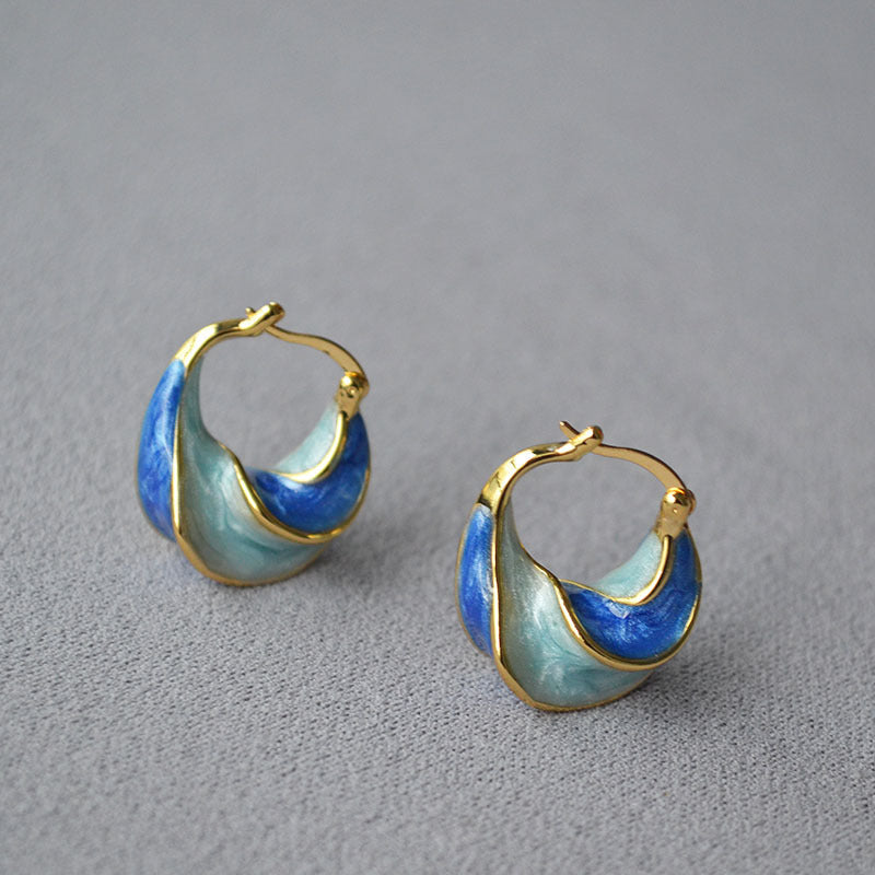 Charming Piece for Any Occasion