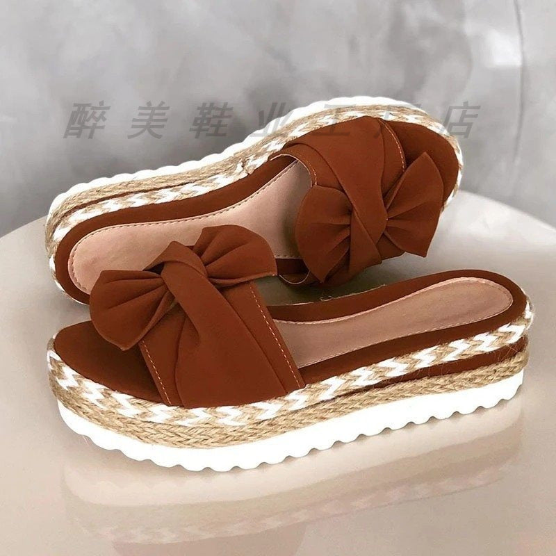 Graceful Orthopedic Sandals for Modern Look