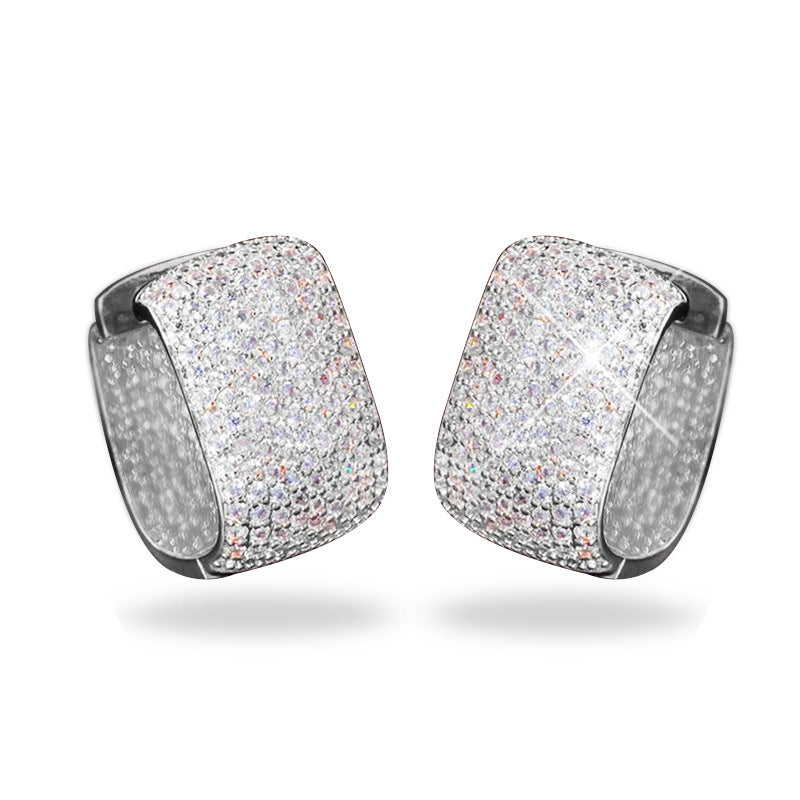 Charming Earring for Any Occasion
