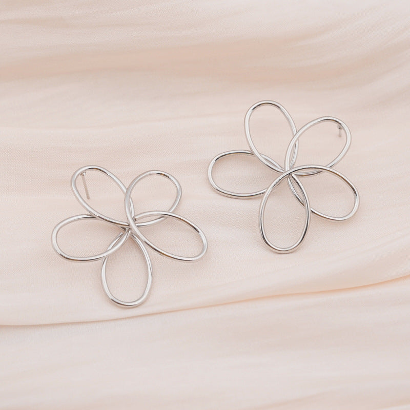 Romantic Earring for Special Moments