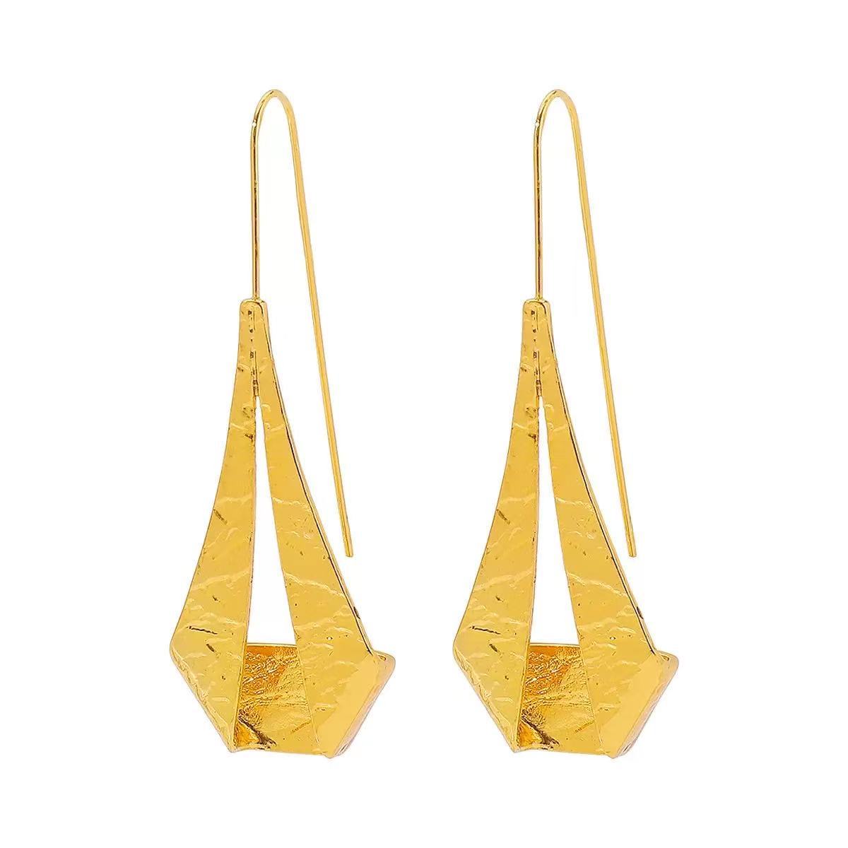 Charming Earring for Any Occasion