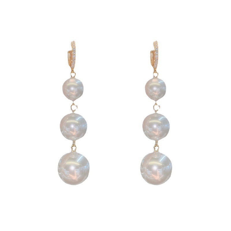 Romantic Pearl Earring for Special Moments