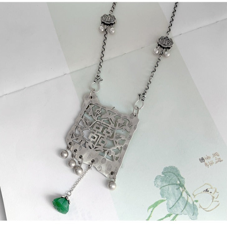 Romantic Silver Necklace for Special Moments