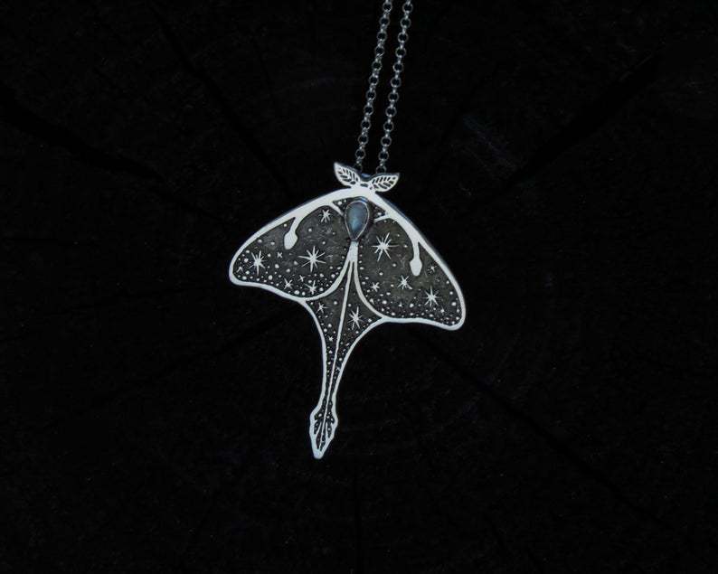 Classic Necklace with Timeless Appeal
