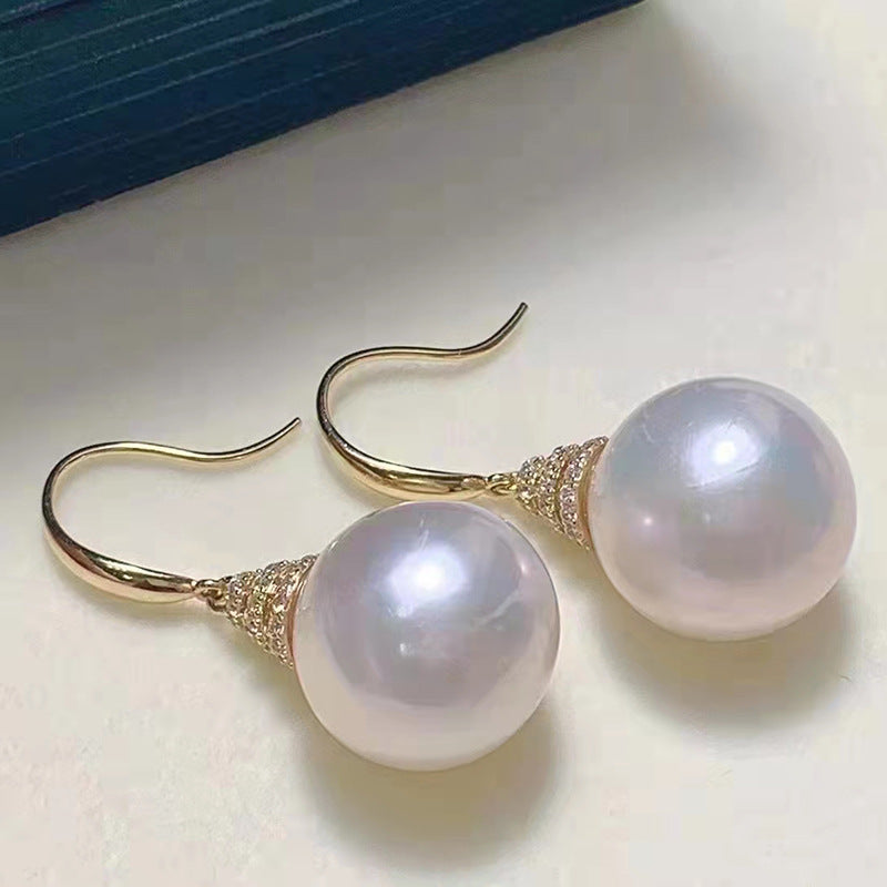 Classic Pearl Earring with Timeless Appeal