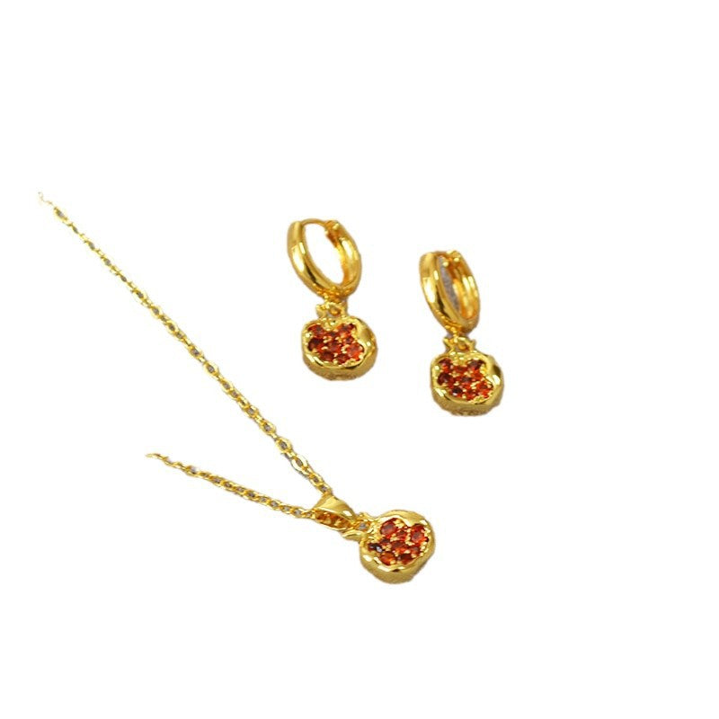 Stunning Gold Necklace for Daily Wear