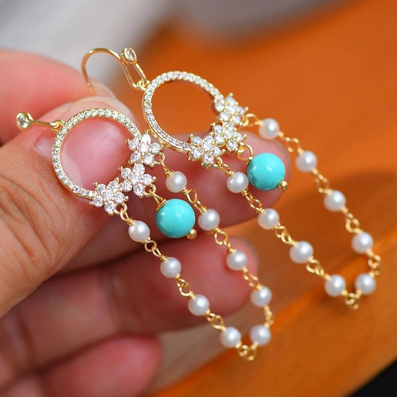 Romantic Silver Earring for Special Moments