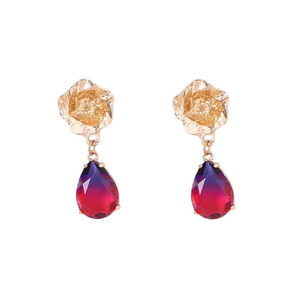 Elegant Gold Earring for Every Occasion