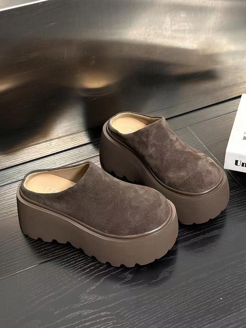 Graceful Orthopedic Shoes for Modern Look