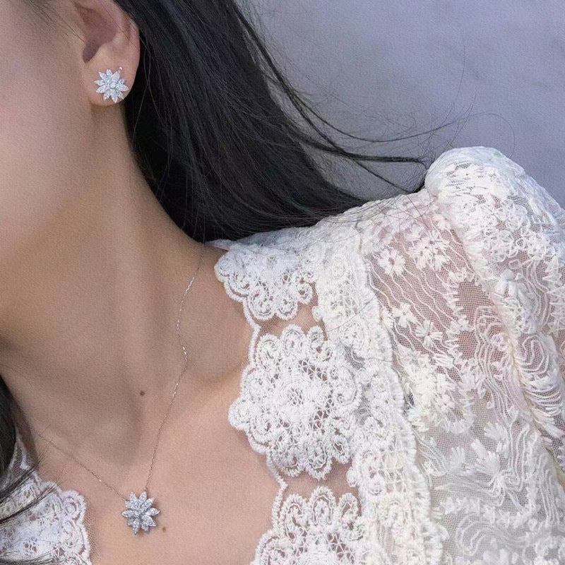 Stunning Earring for Daily Wear