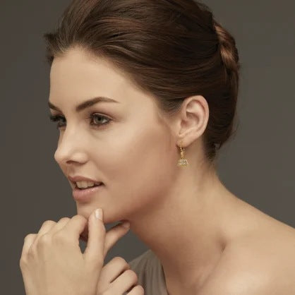 Classic Gold Earring with Timeless Appeal
