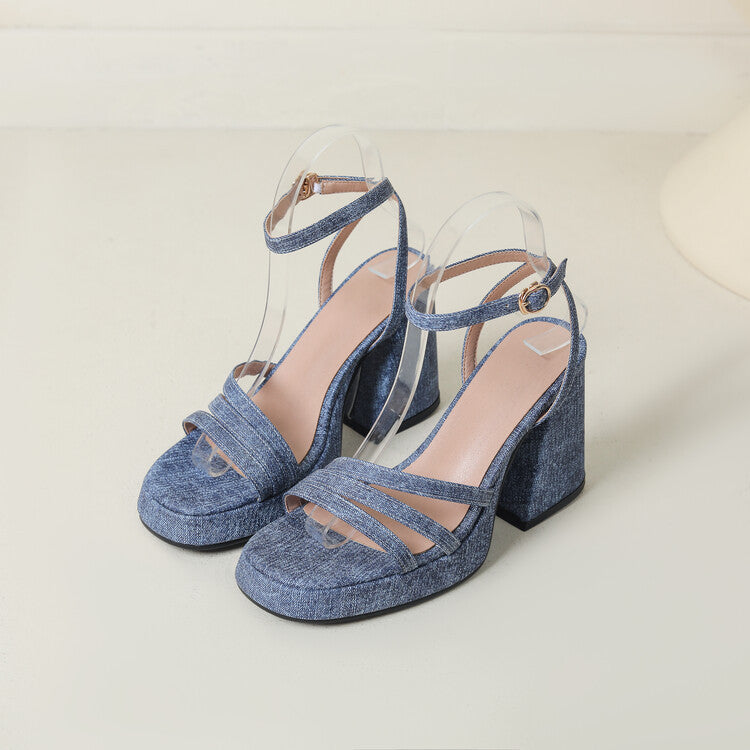 Graceful Orthopedic Sandals for Modern Look