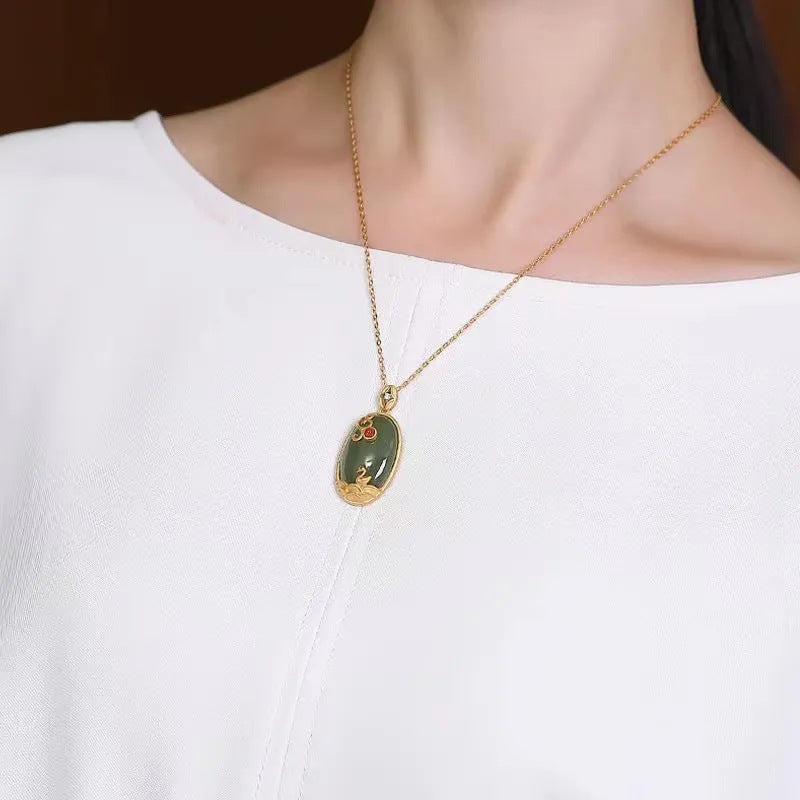Charming Gold Necklace for Any Occasion