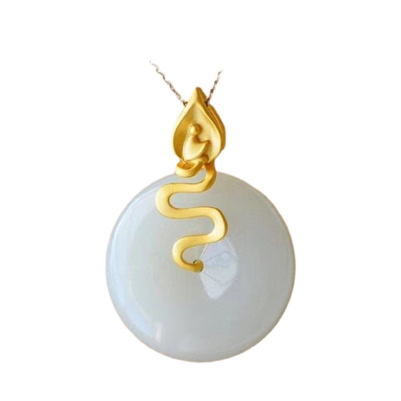 Charming Silver Necklace for Any Occasion