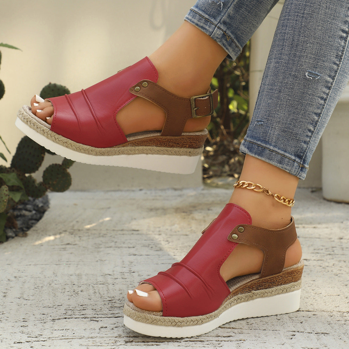 Graceful Orthopedic Sandals for Modern Look
