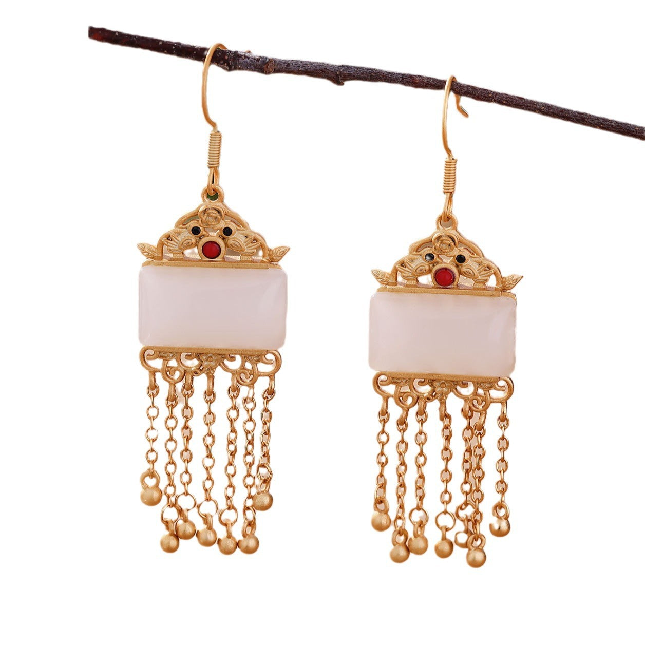 Elegant Gold Earring for Every Occasion