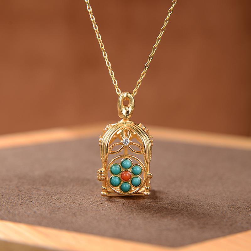 Romantic Gold Necklace for Special Moments
