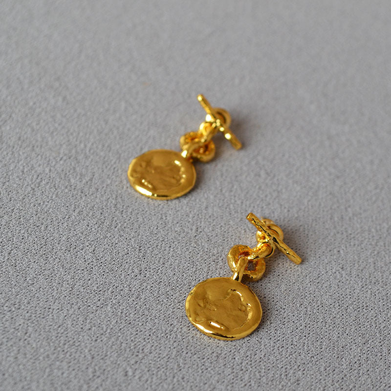 Charming Gold Necklace for Any Occasion