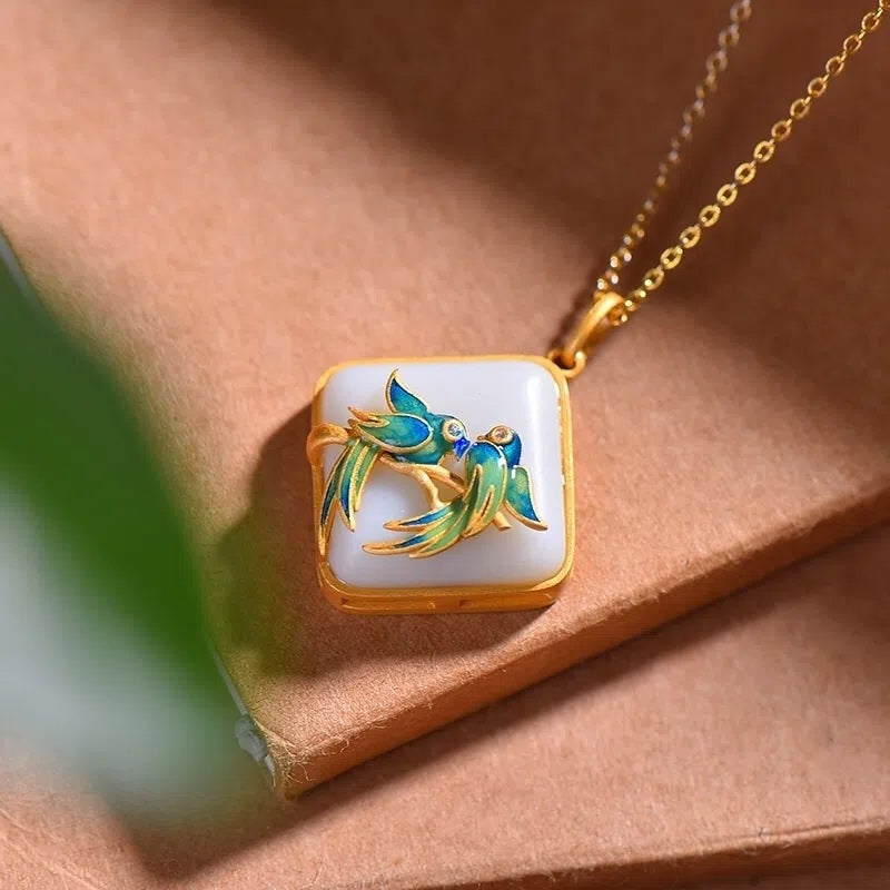 Elegant Silver Necklace for Every Occasion