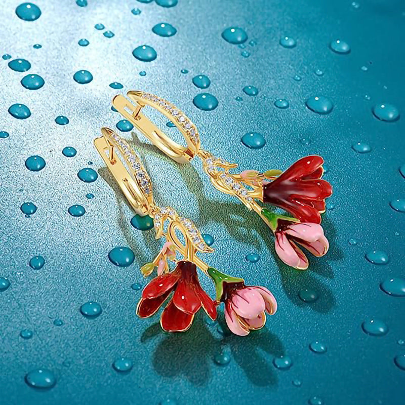 Beautiful Gold Earring with Unique Style