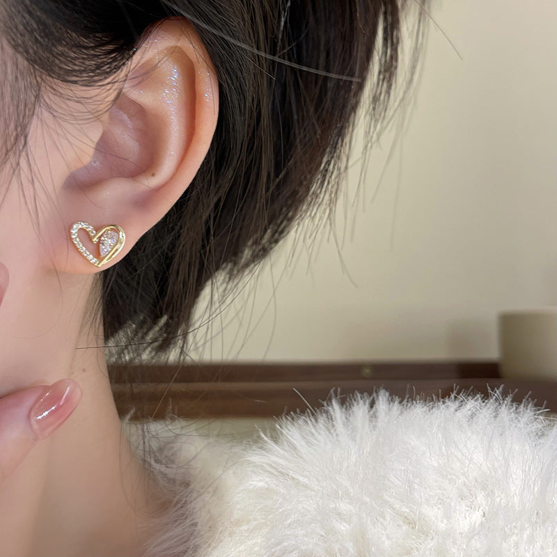 Stunning Gold Earring for Daily Wear
