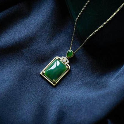Charming Gold Necklace for Any Occasion