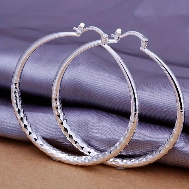 Elegant Silver Earring for Every Occasion