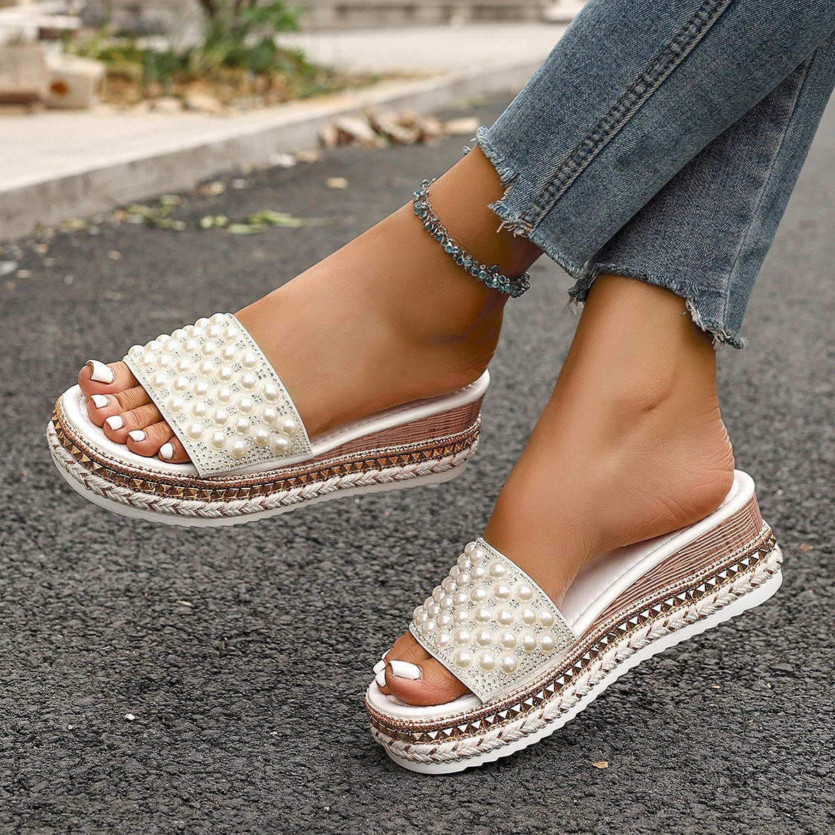 Beautifully Crafted Orthopedic Sandals