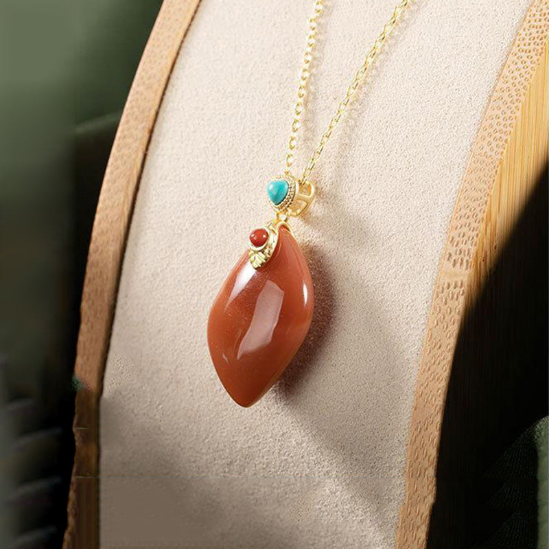Classic Silver Necklace with Timeless Appeal