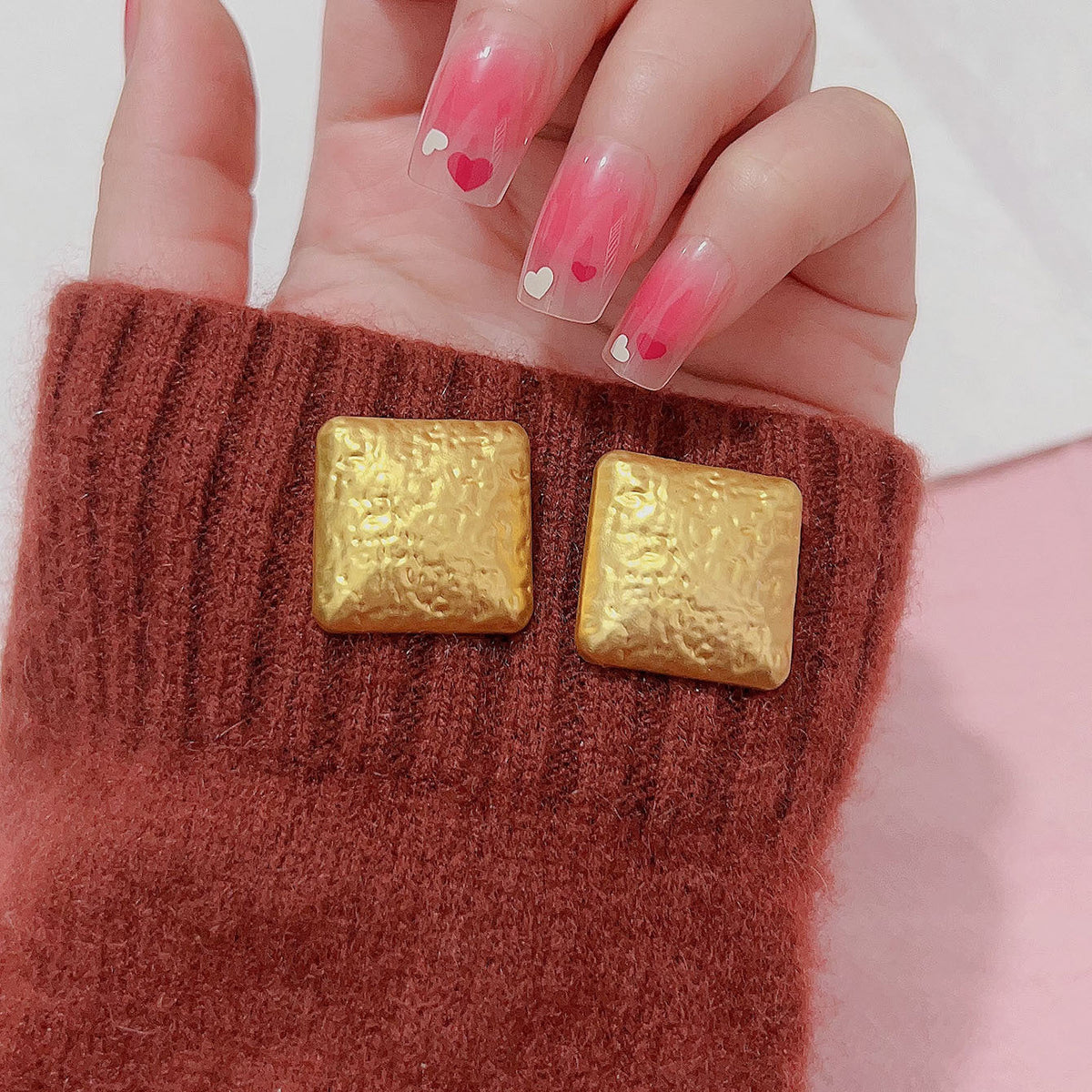 Elegant Gold Earring for Every Occasion