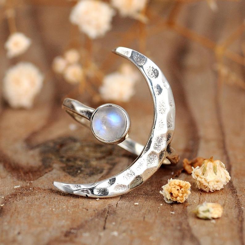 Stunning Silver Bracelet for Daily Wear