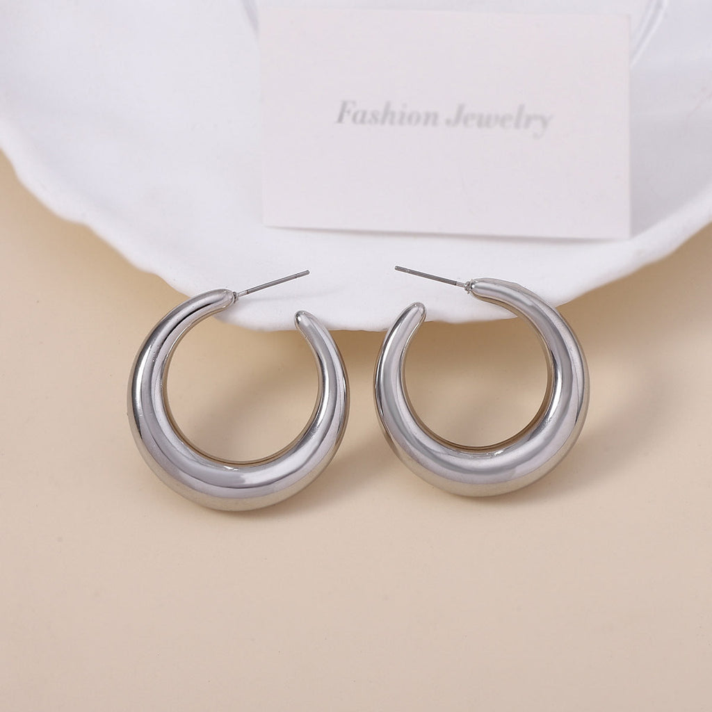 Classic Earring with Timeless Appeal