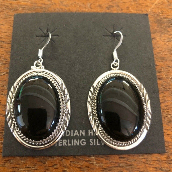Charming Silver Earring for Any Occasion