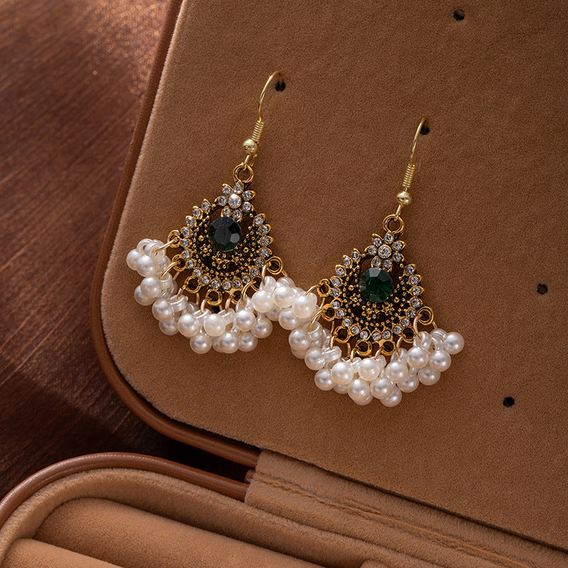 Romantic Pearl Earring for Special Moments