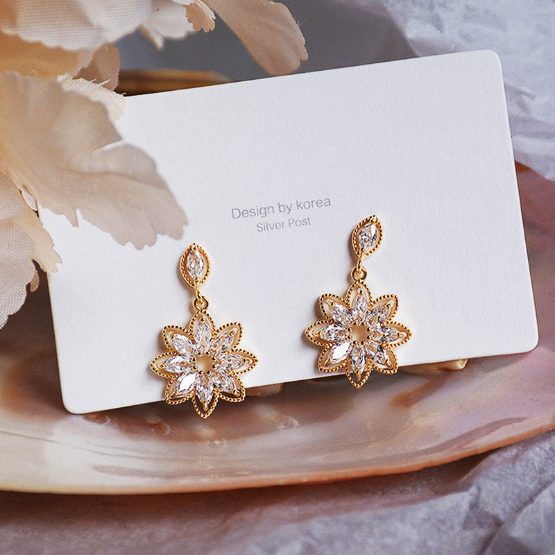 Elegant Earring for Every Occasion