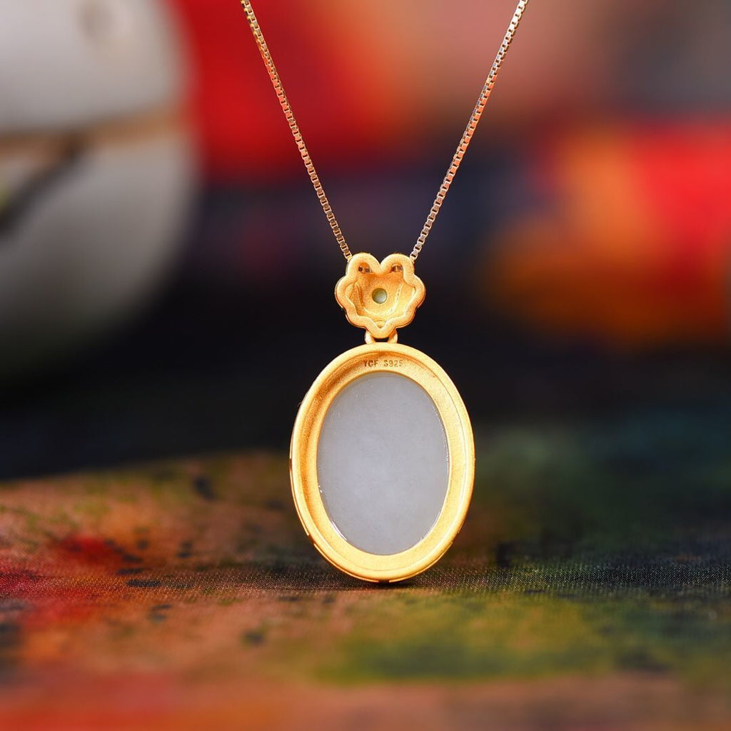 Elegant Gold Pendant for Every Occasion