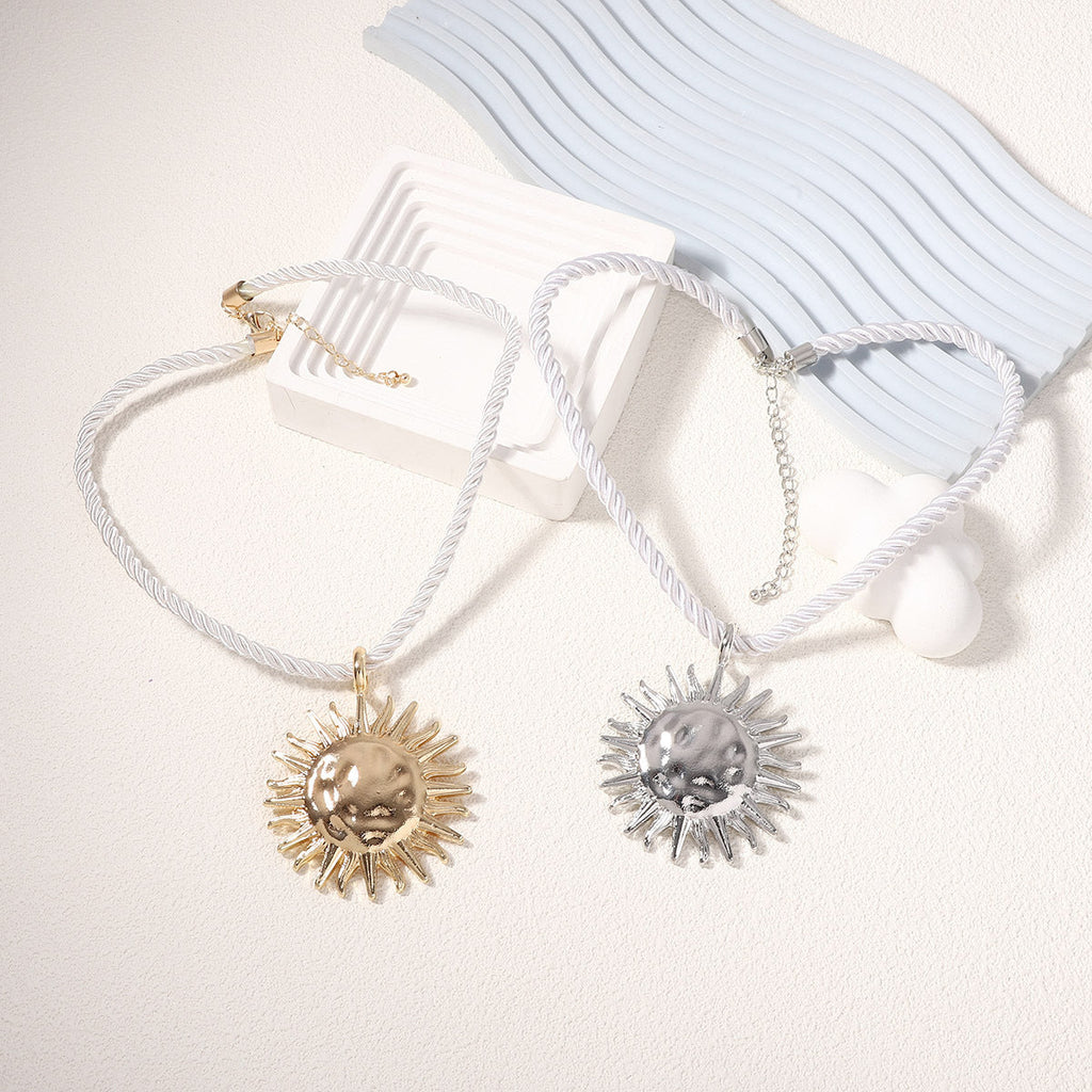 Stunning Necklace for Daily Wear