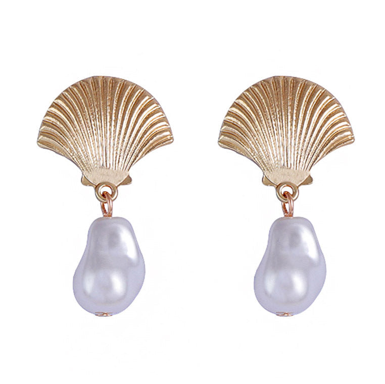Stunning Pearl Earring for Daily Wear