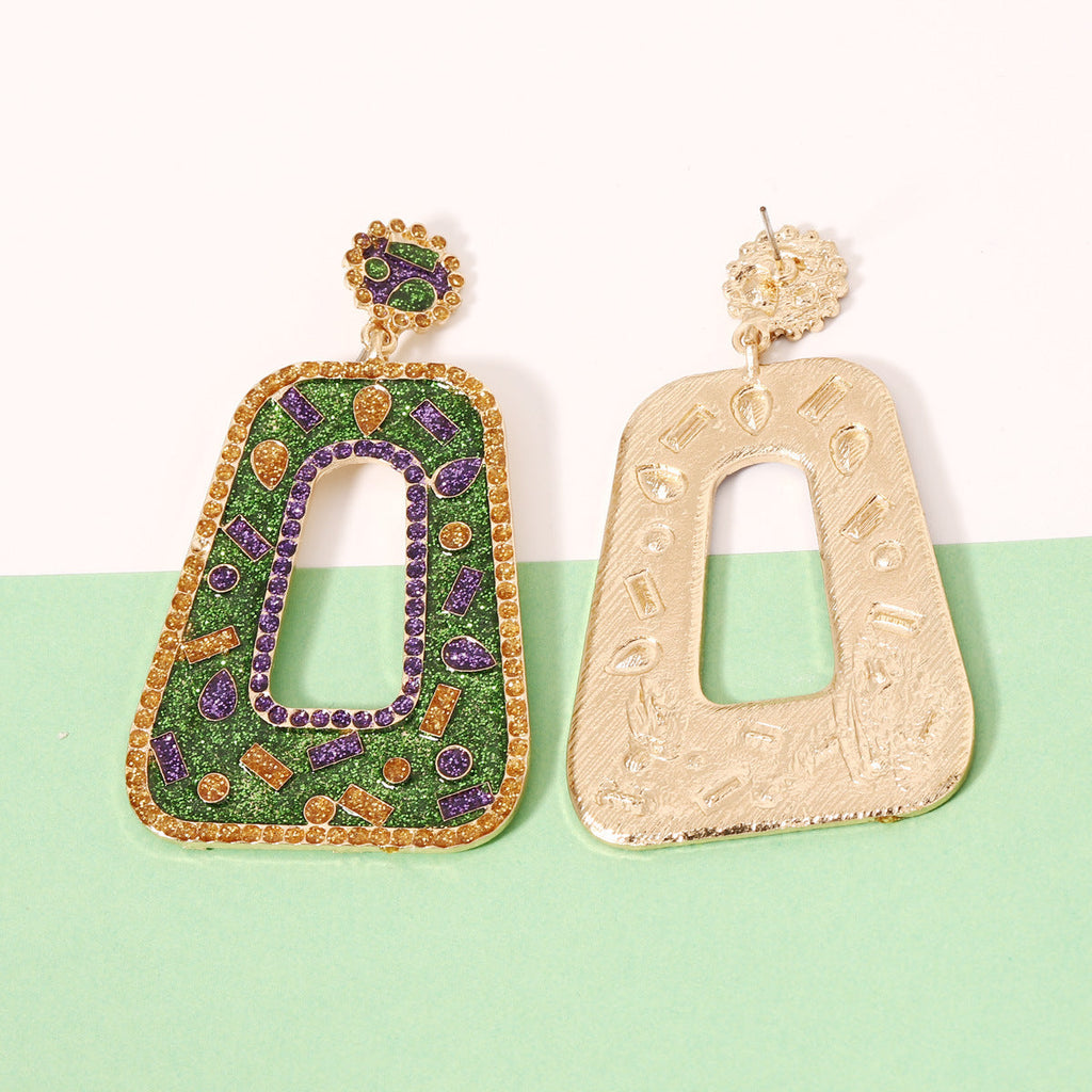 Charming Earring for Any Occasion