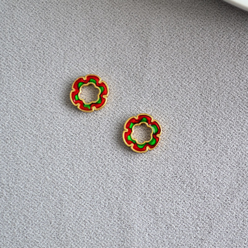 Beautiful Gold Earring with Unique Style