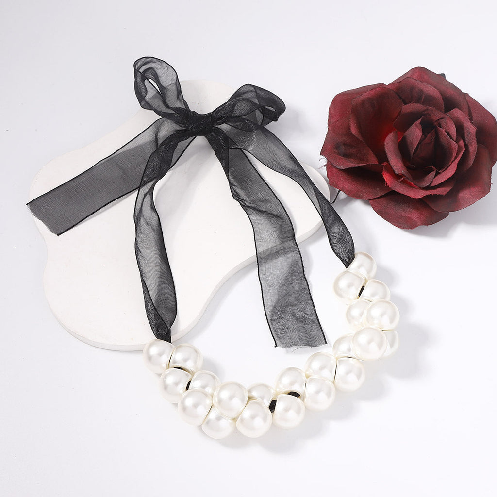 Romantic Pearl Necklace for Special Moments