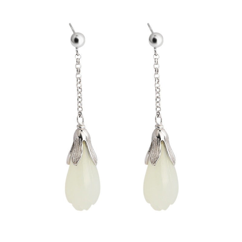 Romantic Silver Earring for Special Moments